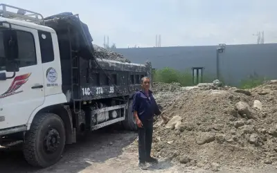 Đổ trộm hơn 260 tấn bã bê tông ra môi trường, hai người đàn ông ở Quảng Ninh bị khởi tố
