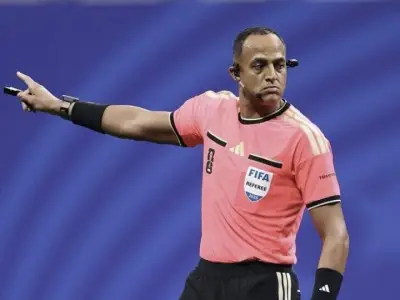 Trọng tài Ismail Elfath bị lãng quên sau trận Argentina vs Anh