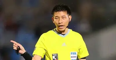 Trọng tài Nhật Bản Hiroki Kasahara điều khiển trận Việt Nam vs Singapore