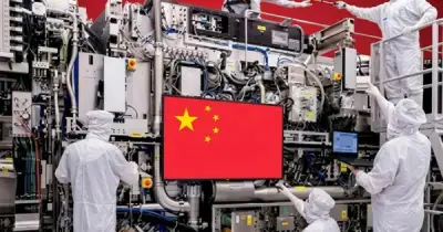 Trung Quốc sản xuất hàng loạt máy quang khắc DUV, cổ phiếu công nghệ Mỹ mất hơn 1.000 tỷ USD
