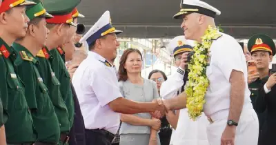 Tàu sân bay Mỹ USS George Washington cập cảng Đà Nẵng lần thứ tư
