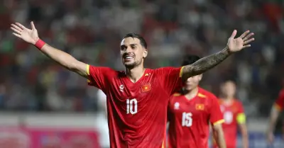 Tuyển Việt Nam 4-0 Myanmar: Phía sau màn tổng duyệt tưng bừng