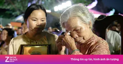 Vợ liệt sĩ Huỳnh Văn Quên lần đầu gặp chồng qua ảnh phục dựng sau 58 năm