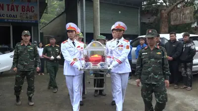 Video: Hành trình đưa hai liệt sĩ trở về từ đỉnh đèo Pha Đin