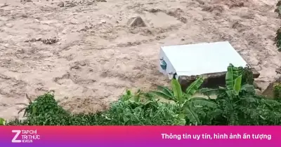 Video nhà 2 tầng đổ sập xuống dòng nước lũ ở Lai Châu