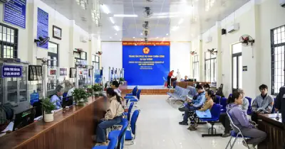 Viên chức quản lý phải từ chức nếu vợ chồng, con cái vi phạm pháp luật