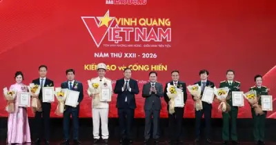 Vinh quang Việt Nam vinh danh 13 tập thể, cá nhân kiến tạo cống hiến