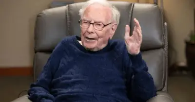 Warren Buffett than thở thị trường chứng khoán: Khó tìm cổ phiếu giá trị