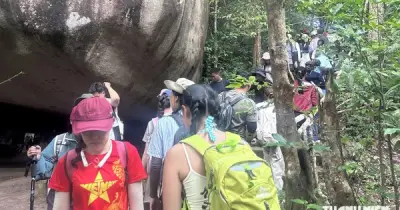 Đổ xô leo núi Minh Đạm check-in mỏm đá Hàm Rồng và Hòn Đá Chẻ tại TP.HCM