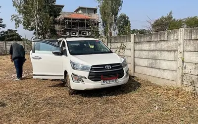 Xác định chủ nhân xe Toyota Innova chứa 52kg vàng và 30 tỷ đồng ở Ấn Độ