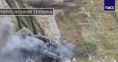 Xe bọc thép Stryker bị bỏ lại, trúng đòn tập kích bằng FPV của Nga