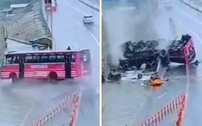 Xe buýt tư nhân mất lái lật úp trên cao tốc Kerala, 1 người chết, 26 người bị thương