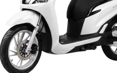 Xe máy điện MOVE MISSION giá 54 triệu đồng, chạy 200 km/lần sạc, cạnh tranh SH Mode