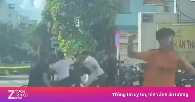 Xôn xao clip nhóm thanh thiếu niên đánh hội đồng trên đường Hoàng Sa, TP.HCM