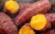 11 thực phẩm giúp xương chắc khỏe: Rau xanh, cá hồi, đậu phụ...