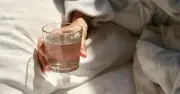 2 thời điểm uống nước giúp giảm nguy cơ đột quỵ, nhồi máu cơ tim