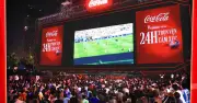24 giờ khó quên của hàng chục nghìn người hâm mộ bóng đá cùng Coca-Cola