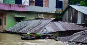 44 người chết, hơn 1 triệu người mắc kẹt vì mưa lũ tại Bangladesh