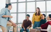 5 cung hoàng đạo quyến rũ nhất nơi công sở khiến đồng nghiệp bất ngờ