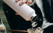 5 loại đồ uống không nên để lâu trong bình giữ nhiệt kẻo hại sức khỏe