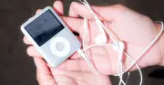 5 món đồ Apple 'khai tử' vẫn được iFan săn lùng