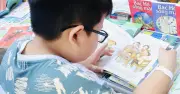 700 đầu sách trao tặng bệnh nhi tại Bệnh viện Nhi đồng 1 TP.HCM