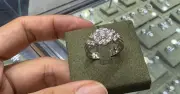 Ai chịu tác động mạnh nhất sau cú sốc buôn lậu kim cương?