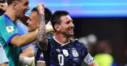 Argentina ngược dòng hạ Anh 2-1, Messi lập kỳ tích ở bán kết World Cup 2026