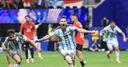 Argentina ngược dòng thắng Ai Cập 3-2 nhờ Messi và Enzo Fernandez