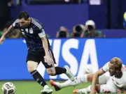 Argentina ngược dòng thắng Anh 2-1, MXH dậy sóng với Messi và đồng đội