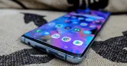 Bỏ hơn 30 triệu mua điện thoại Samsung: Nỗi ám ảnh ứng dụng cài sẵn khiến người dùng phải dọn rác