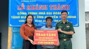 Bộ đội Biên phòng Đắk Lắk bàn giao nhà Đại đoàn kết, tuyên truyền biển đảo