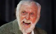 Bí quyết sống thọ từ Dick Van Dyke: Lạc quan giúp kéo dài tuổi thọ