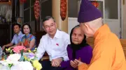 Bộ trưởng Tài chính thăm, tặng quà gia đình chính sách tại Quảng Ninh