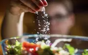 Ba loại gia vị quen thuộc trong bếp có thể gây hại cho gan nếu lạm dụng