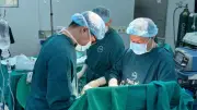 Bệnh nhân 69 tuổi mắc đồng thời hai loại ung thư nguyên phát hiếm gặp