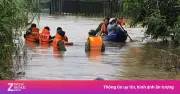 Bảo Lộc ngập sâu sau mưa lớn kéo dài, 16 người được giải cứu