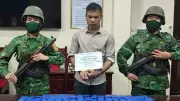 Bắt giữ đối tượng vận chuyển 30.000 viên ma túy tại trạm thu phí cầu Thái Hà