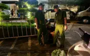 Bắt giữ nam thanh niên vận chuyển 5 bình khí cười tại Hà Nội