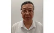 Bắt Thứ trưởng Bộ NN&MT Hoàng Trung vụ nhận hối lộ xuất khẩu sầu riêng