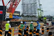Bắt đầu hạ long thép thi công ga ngầm metro số 2 TPHCM