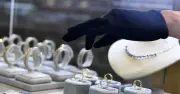 Cổ phiếu PNJ lao dốc vì lùm xùm kim cương: Tổng giám đốc có hành động mới
