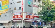 Cửa hàng kim cương TP.HCM đóng cửa hàng loạt, khách lo lắng không bán được