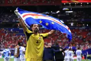 Cape Verde tái lập kỳ tích World Cup của Cameroon 1982