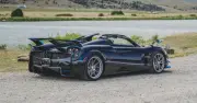 Chiêm ngưỡng siêu xe Pagani Huayra Roadster đầu tiên dùng hộp số sàn