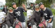 Chàng trai Hàn bất ngờ vì người bán trái cây dạo ở TP.HCM nói tiếng Hàn