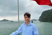 Chàng trai Italy làm 12 giờ/ngày để sang Việt Nam sống