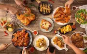 Chuyên gia cảnh báo thực phẩm ôi thiu và độc hại nhiều người vẫn ăn