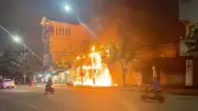 Cháy quán trà sữa ở Lâm Đồng, thiêu rụi ba căn nhà, không thương vong