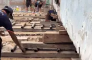Cận cảnh 'thần đèn' di dời ngôi nhà 200 m2 ở Tây Ninh